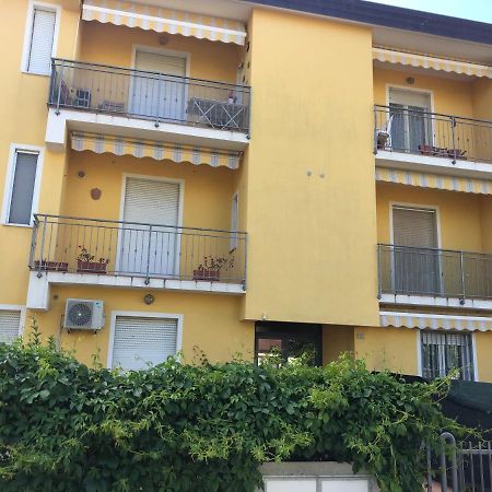 Via Padova Apartment Marcelli Exteriör bild
