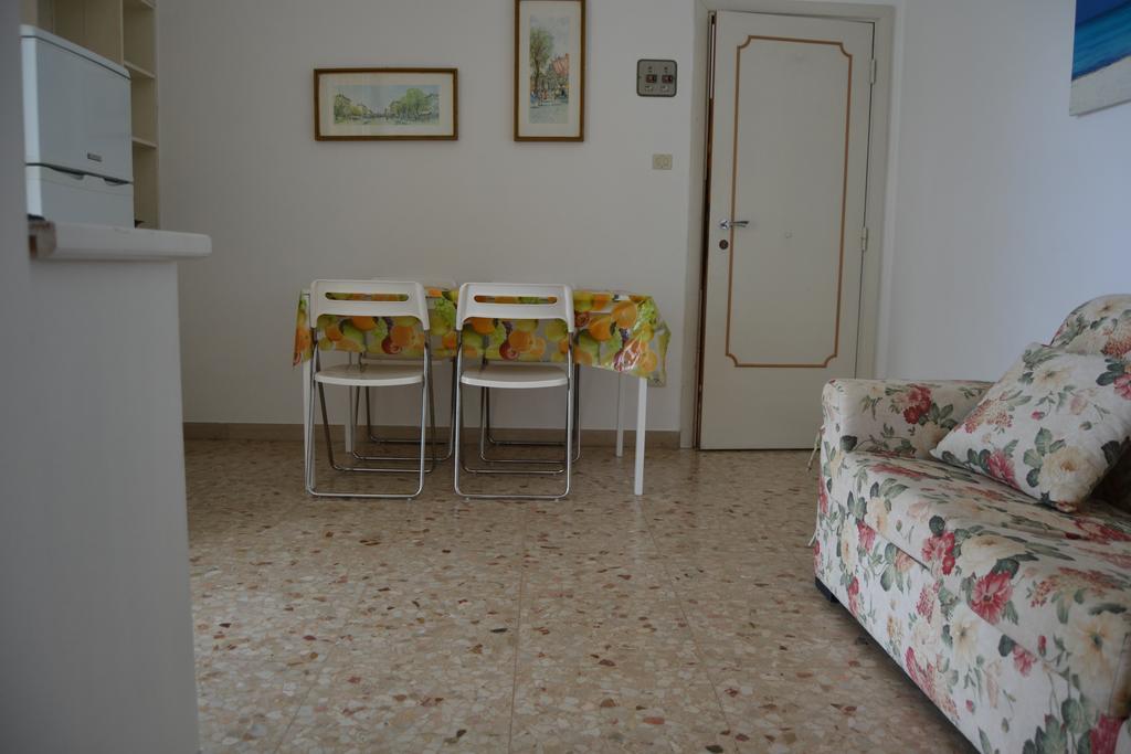 Via Padova Apartment Marcelli Exteriör bild